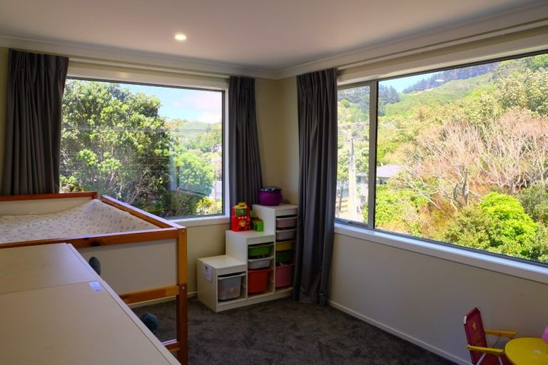 Photo of property in 1/102 Chester Road, Tawa, Wellington, 5028