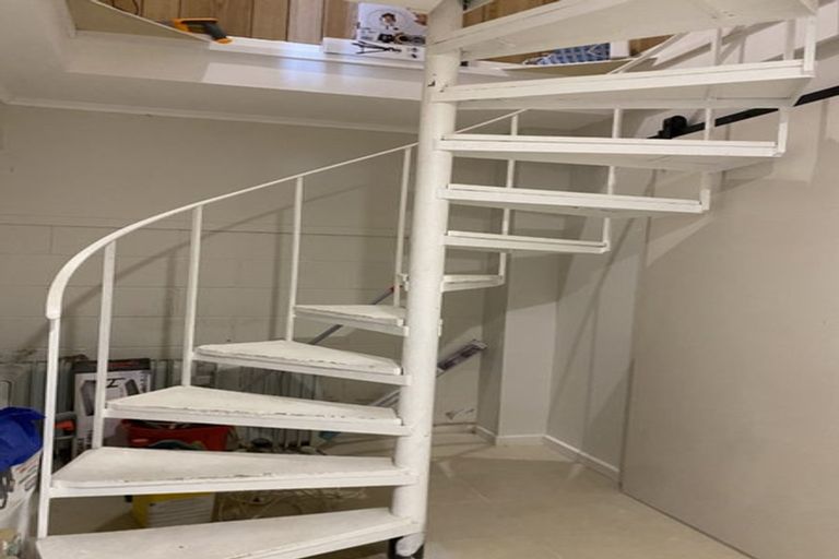 Photo of property in 86d Kelman Road, Kelston, Auckland, 0602