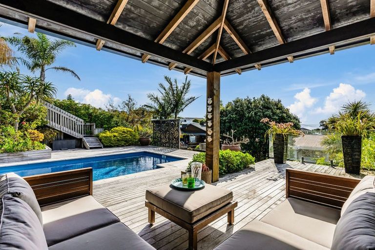 Photo of property in 20 De Luen Avenue, Tindalls Beach, Whangaparaoa, 0930