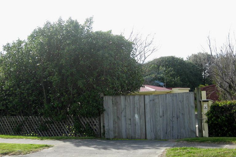 Photo of property in 92 Rua Avenue, Waitarere Beach, Levin, 5510
