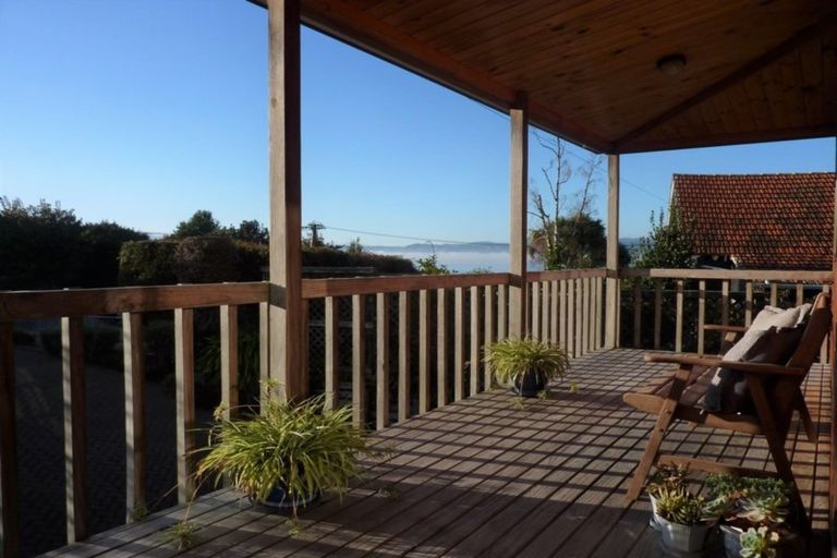 Photo of property in 2 Grand Vue Road, Kawaha Point, Rotorua, 3010