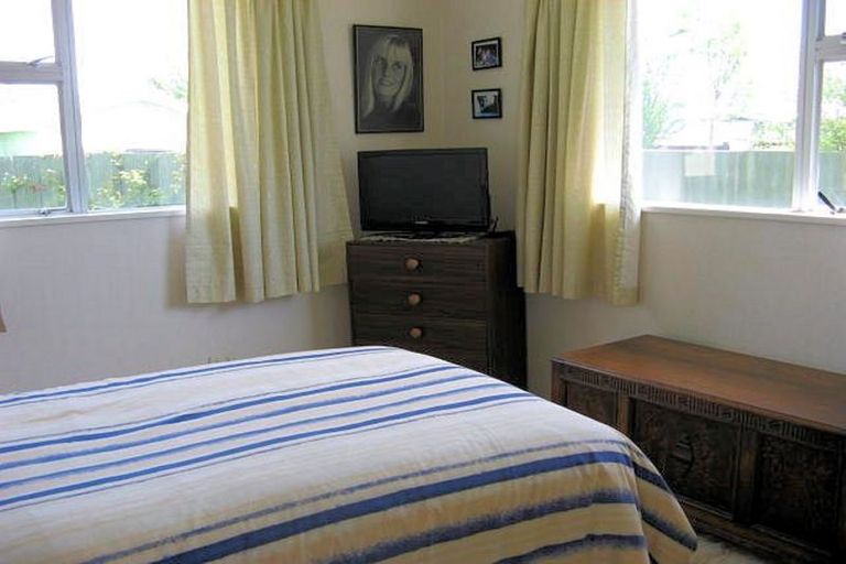 Photo of property in 10 Hopkins Road, Twizel, 7901