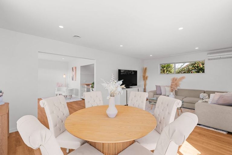 Photo of property in 6 Larkhill Place, Russley, Christchurch, 8042