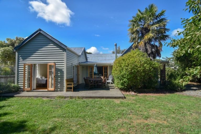 Photo of property in 269 High Street North, Carterton, 5713