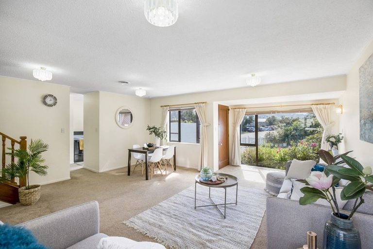 Photo of property in 9/17 Randwick Crescent, Moera, Lower Hutt, 5010