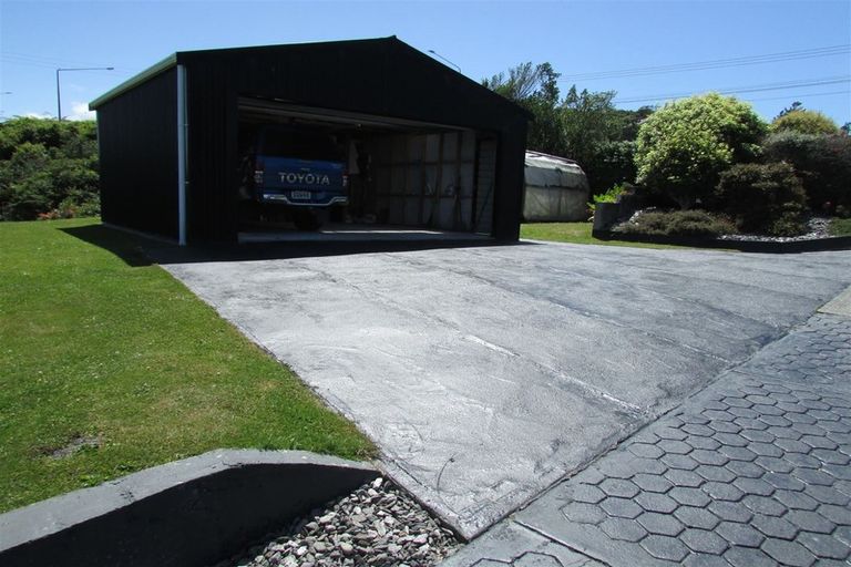 Photo of property in 100 Main South Road, Karoro, Greymouth, 7805