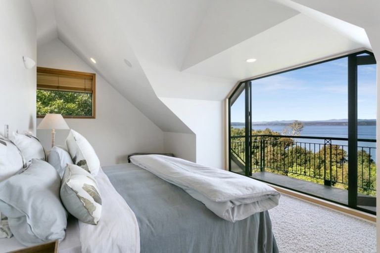 Photo of property in 3 Whakamoenga Point, Acacia Bay, Taupo, 3385