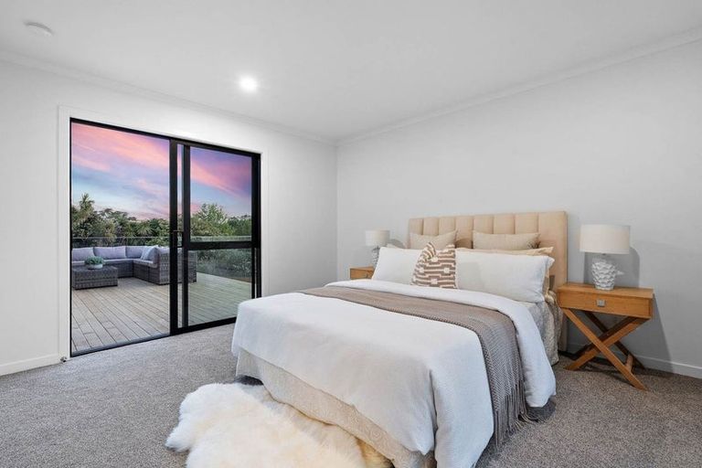 Photo of property in 20 Baulcomb Parade, Windsor Park, Auckland, 0632