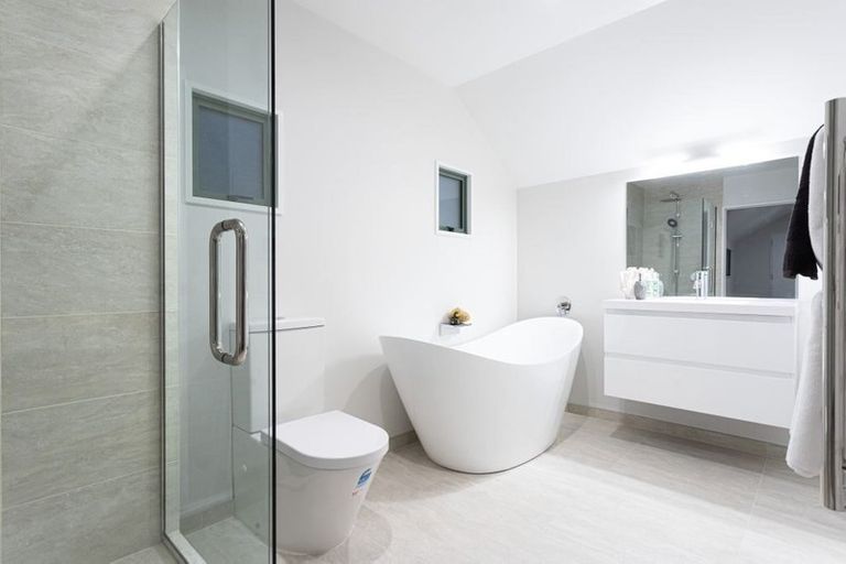 Photo of property in 4 Enticott Place, Huntsbury, Christchurch, 8022