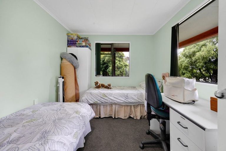Photo of property in 242 Bridge Street, Eltham, 4322