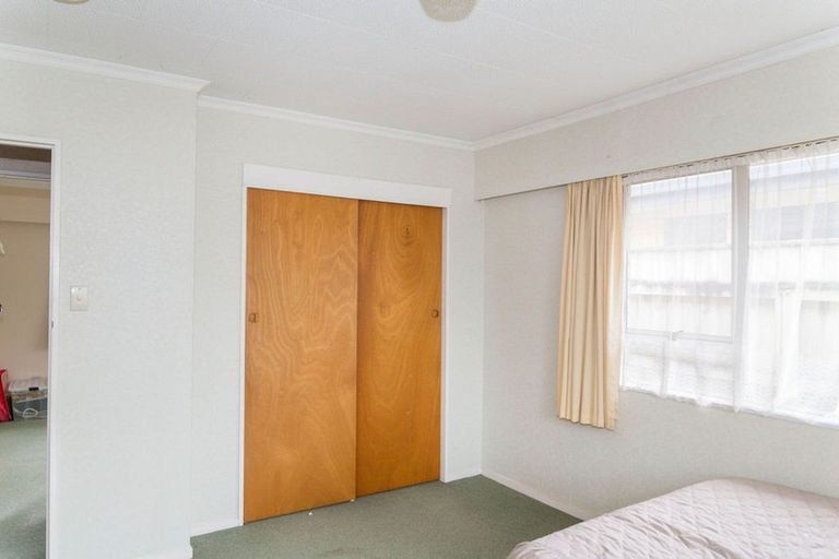 Photo of property in 5 Gladstone Street, Dannevirke, 4930