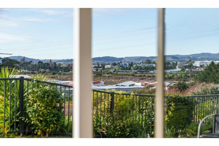 Photo of property in 4/41 Manchester Way, Judea, Tauranga, 3110