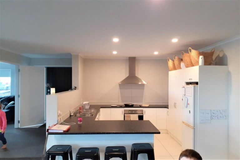 Photo of property in 10 Tokerau Crescent, Pukekohe, 2120