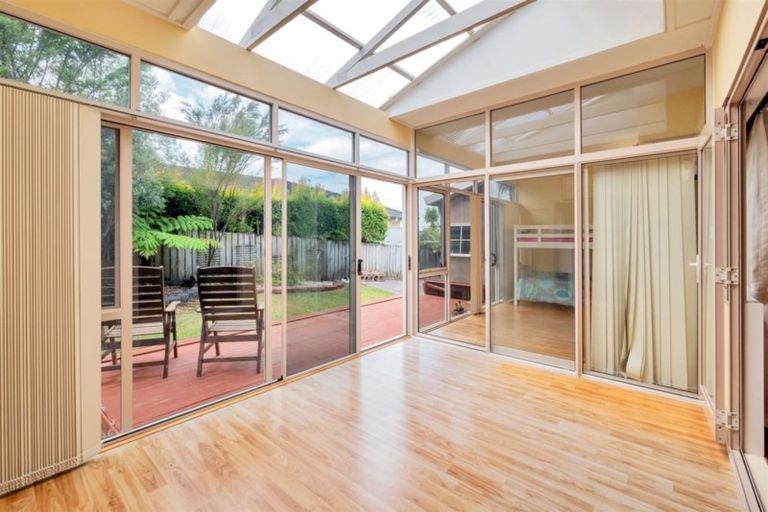 Photo of property in 38 San Valentino Drive, Henderson, Auckland, 0612