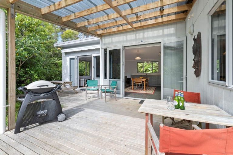 Photo of property in 105 Bays Road, Orere Point, 2585