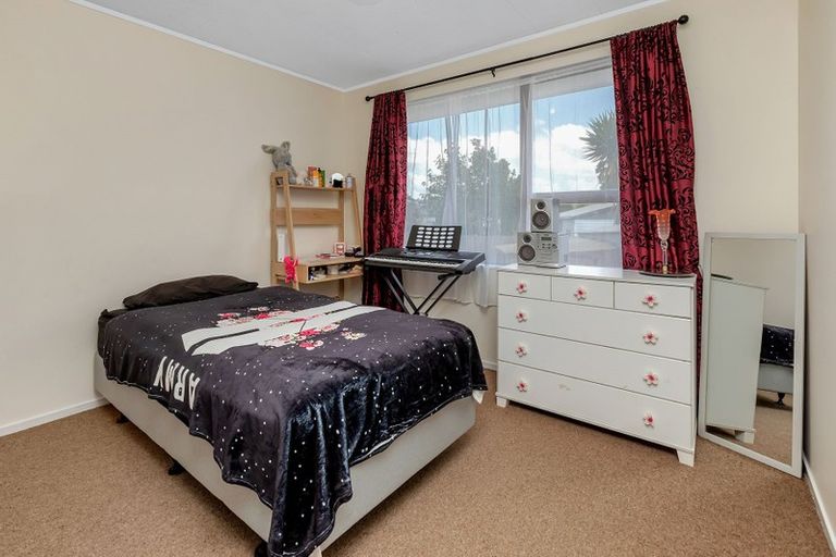 Photo of property in 52a George Street, Hikurangi, 0114