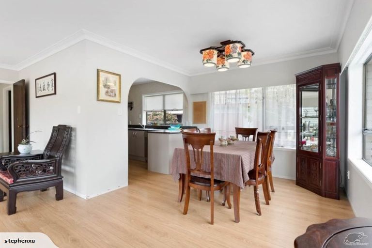 Photo of property in 7 Kallista Place, Browns Bay, Auckland, 0630