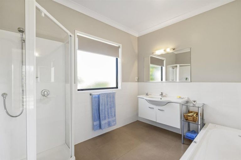 Photo of property in 55 Palazzo Drive, Papamoa Beach, Papamoa, 3118