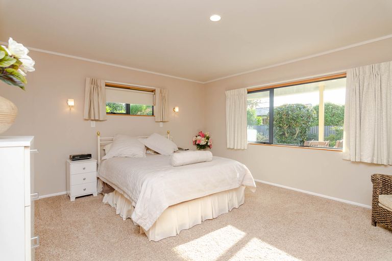 Photo of property in 62 Reading Street, Greytown, 5712