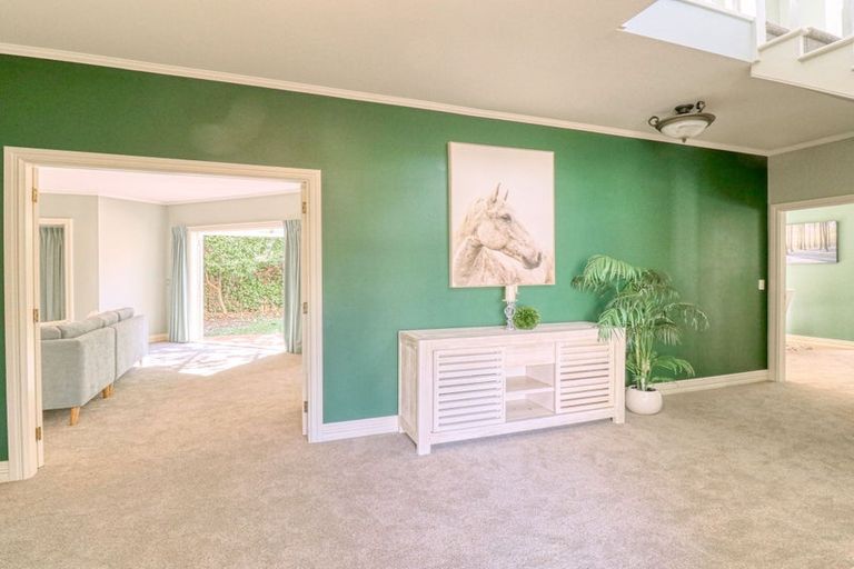 Photo of property in 2/125 Woburn Road, Woburn, Lower Hutt, 5010