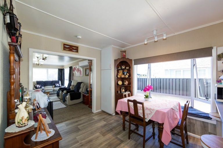 Photo of property in 22 White Street, Taradale, Napier, 4112