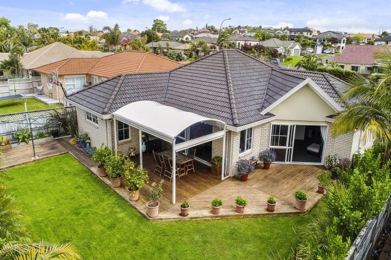 Photo of property in 27 Summerland Drive, Henderson, Auckland, 0612