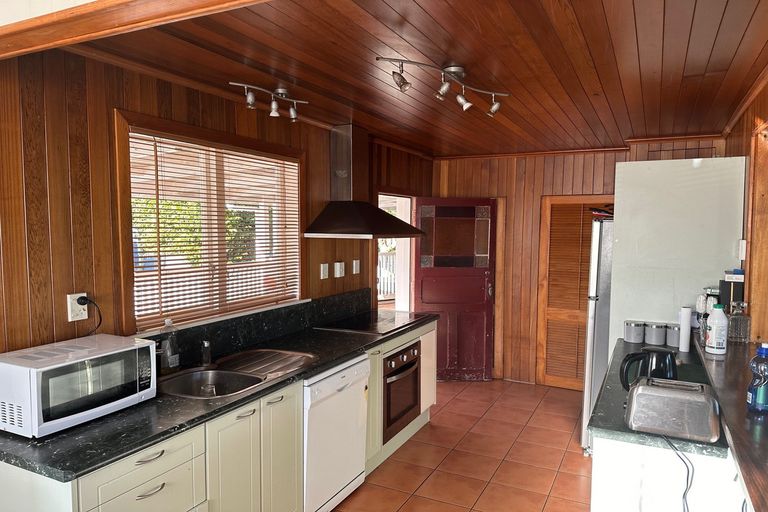 Photo of property in 5/290 Rangatira Road, Beach Haven, Auckland, 0626