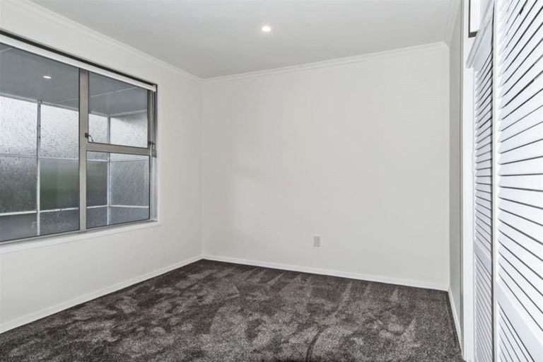 Photo of property in 2/86 Avonhead Road, Avonhead, Christchurch, 8042