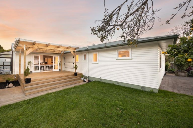 Photo of property in 30 Knighton Road, Hillcrest, Hamilton, 3216