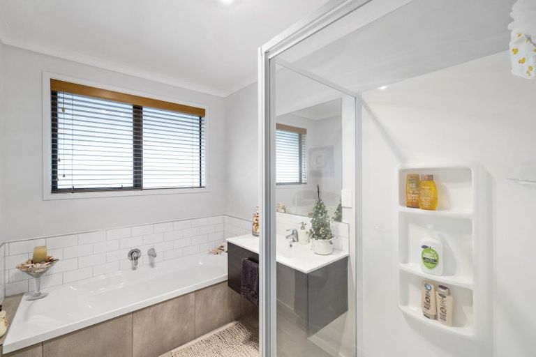 Photo of property in 61 Hastings Road, Pyes Pa, Tauranga, 3112