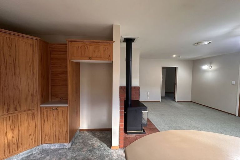 Photo of property in 2 Yarrum Lane, Avonhead, Christchurch, 8042