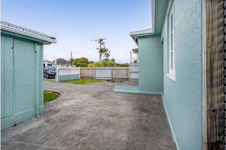 Photo of property in 19a Grey Street, Waitara, 4320