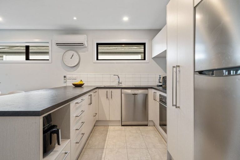 Photo of property in 31 Packard Crescent, Halswell, Christchurch, 8025