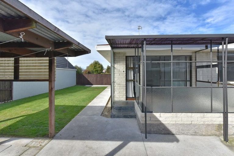 Photo of property in 2/17 Apollo Place, Papanui, Christchurch, 8052