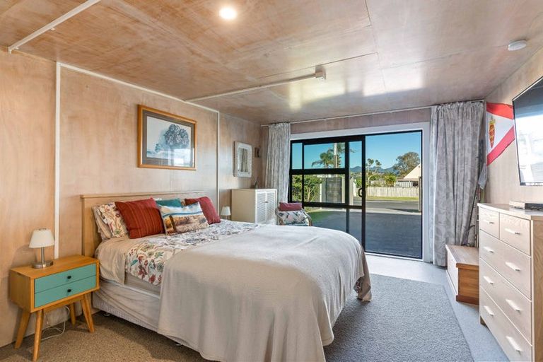Photo of property in 408 Ocean Road, Whangamata, 3620