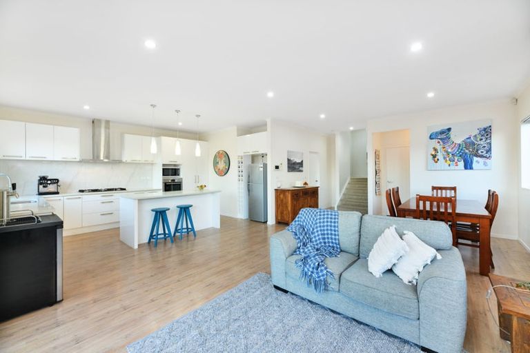 Photo of property in 31 Syrah Crescent, Ranui, Auckland, 0612