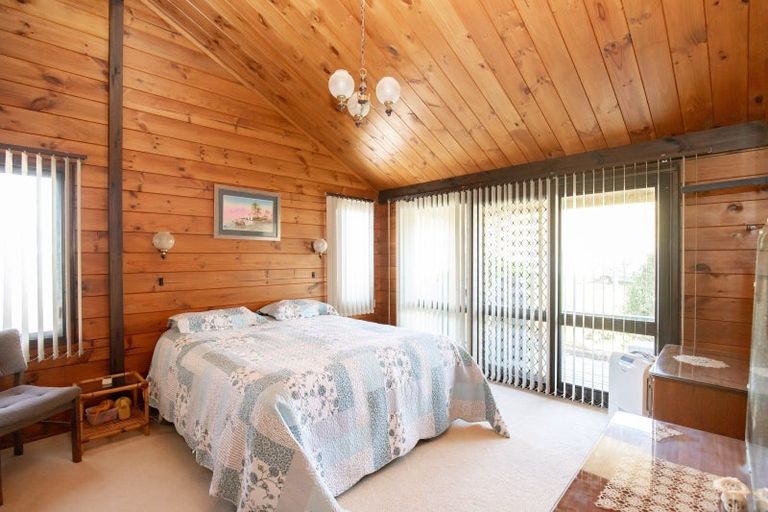 Photo of property in 2 Hale Place, Ngatea, 3503