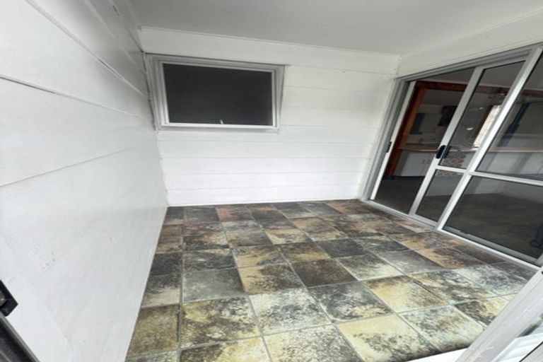 Photo of property in 418a West Coast Road, Glen Eden, Auckland, 0602