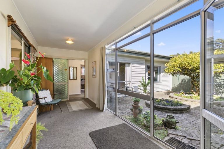 Photo of property in 8 Halswater Drive, Churton Park, Wellington, 6037