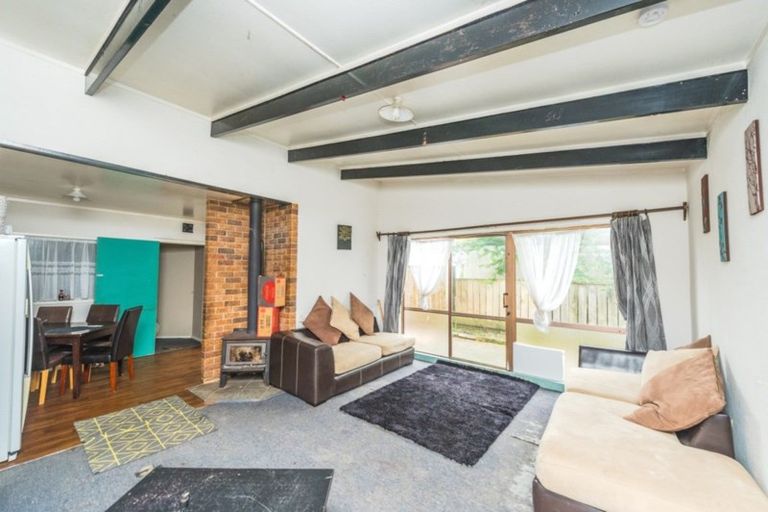Photo of property in 32 Miro Street, Castlecliff, Whanganui, 4501
