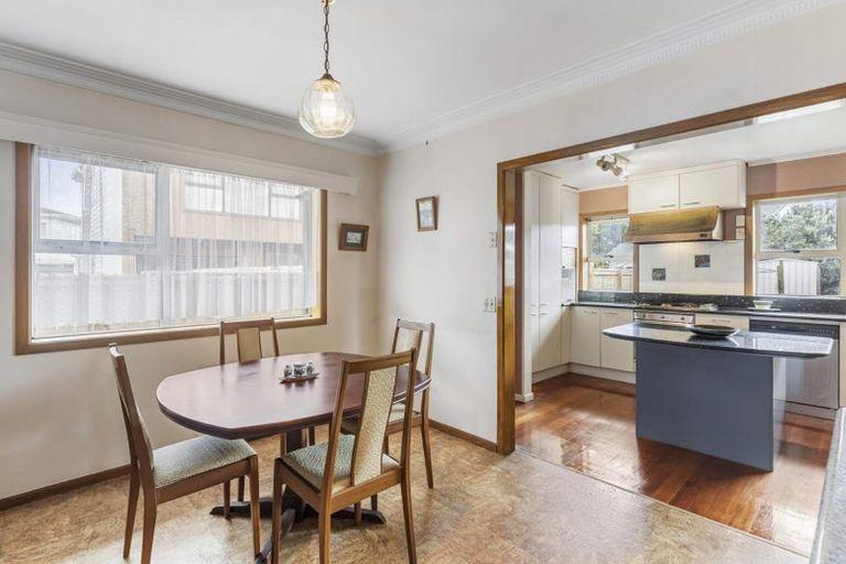 Photo of property in 26 Tamaki Bay Drive, Pakuranga, Auckland, 2010