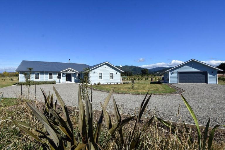 Photo of property in 66a Thomas Road, Carrington, Carterton, 5791