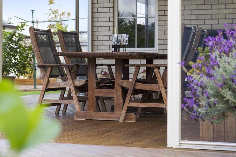 Photo of property in 27 Summerland Drive, Henderson, Auckland, 0612