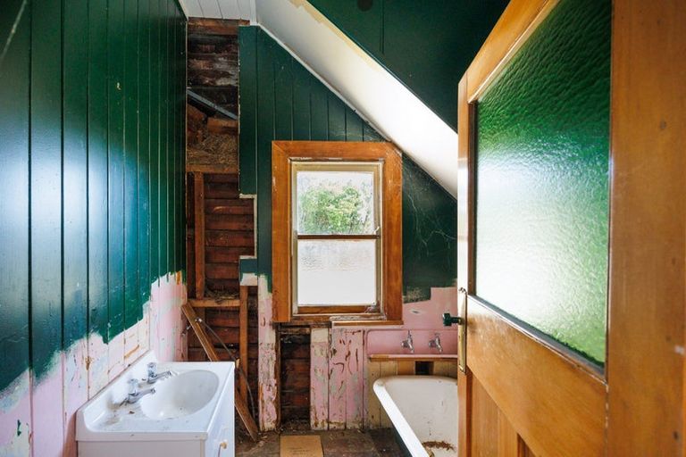 Photo of property in 11 Rosalie Terrace, Kelvin Grove, Palmerston North, 4414