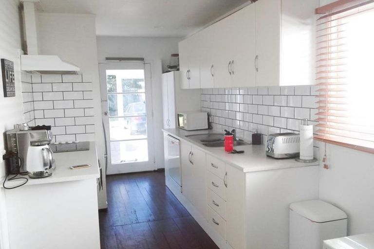 Photo of property in 46 Buller Street, New Plymouth, 4312