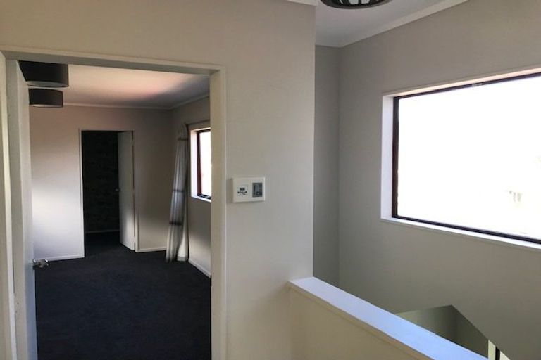 Photo of property in 111 Woodman Drive, Tawa, Wellington, 5028