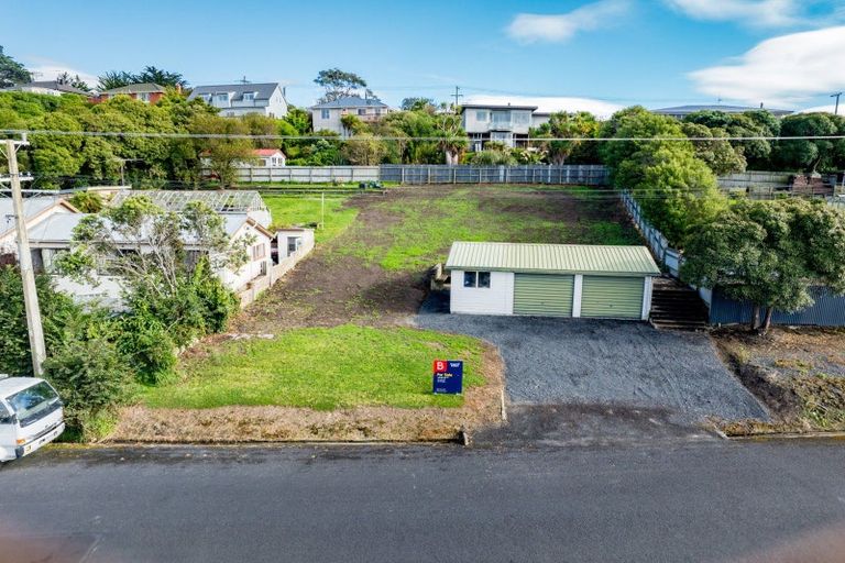Photo of property in 11 Queen Street, Brighton, Dunedin, 9035