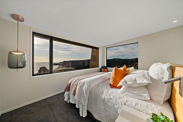 Photo of property in 81 Piha Road, Piha, New Lynn, 0772