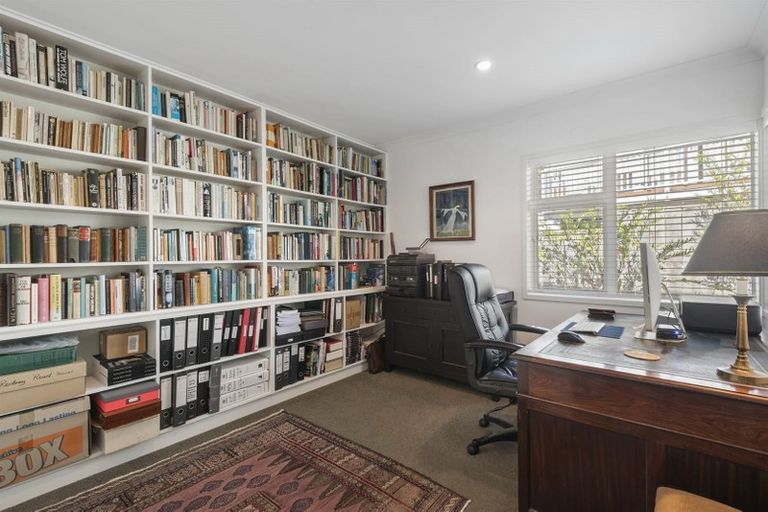 Photo of property in 11a Rodney Road, Northcote Point, Auckland, 0627