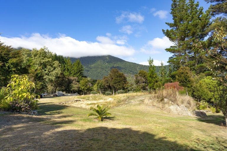 Photo of property in 165 Boons Valley Road, Waikawa, Picton, 7220